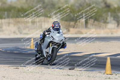 media/Jan-15-2026-Racers Edge (Thu) [[dfebeb70ab]]/2-A Group/Session 5 Turn 2/